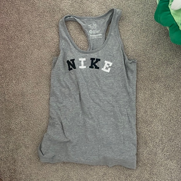 NIKE tank top - Picture 1 of 4